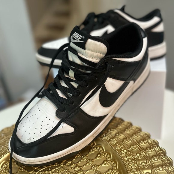 Nike Classic Black and White Athletic Shoes